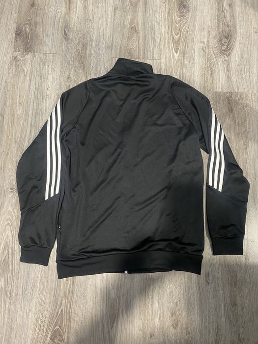 Adidas гронище с етикет Л размер