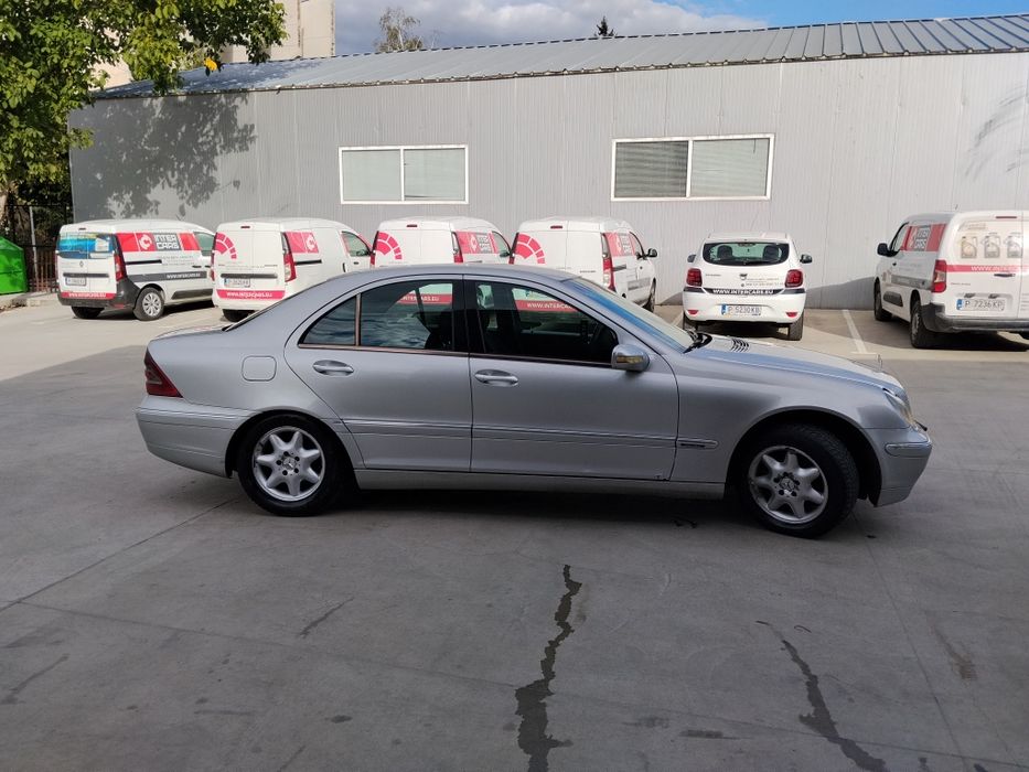 Mercedes-Benz C220
