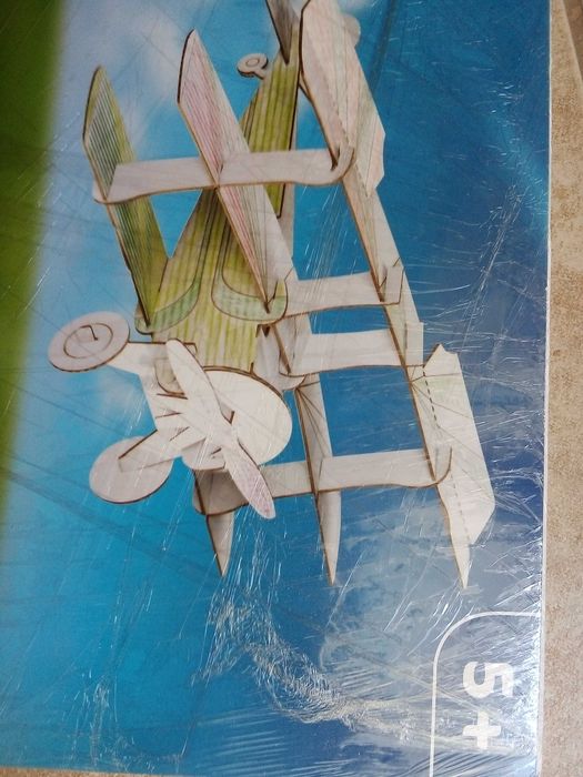 Комплект за моделиране самолет