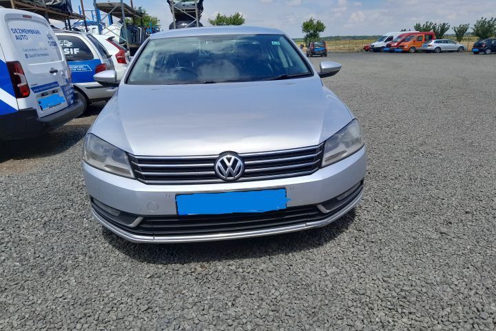 Dezmembrez Volkswagen VW Passat B7 [2010 - 2015] Sedan 2.0 MT (140 hp