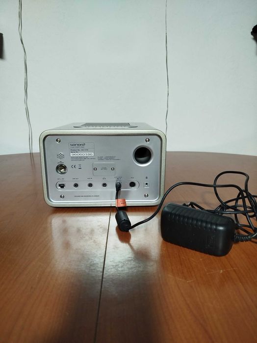 Sonoro cubo CD/MP3 Radio Timer! model: AU-1310. Model deosebit.