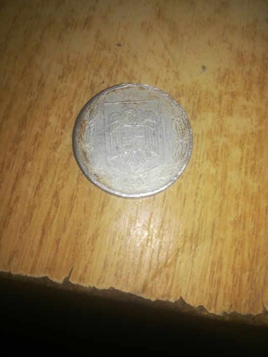 Moneda 500 lei anul 1999 preț 700 lei