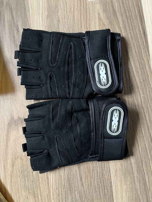 Нови фитнес ръкавици