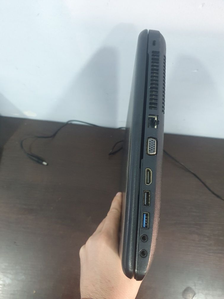 Laptop Toshiba  8gb ram / 1Tb HDD garantie
