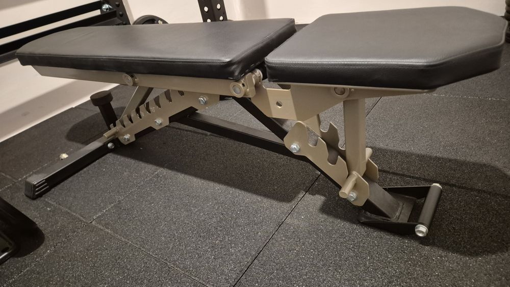 Titan Fitness bench
