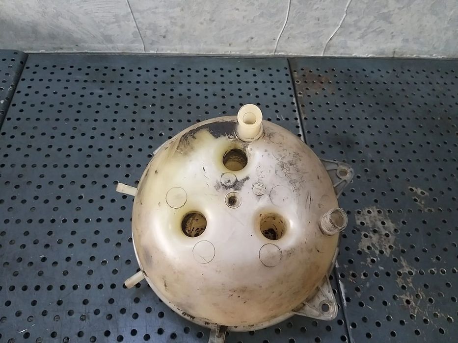 Vas expansiune 1.9 tdi vw transporter t5 7h0121407b