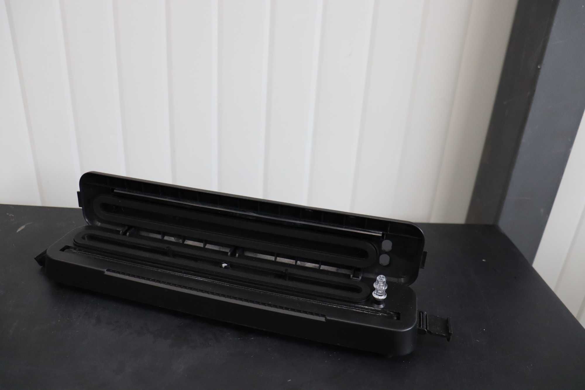 Машина за вакуумиране и запечатване на храни Vacuum Sealer,