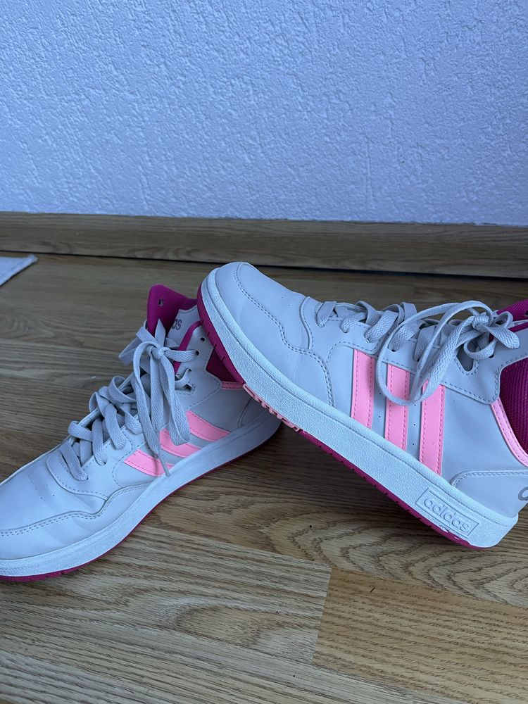 Маратонки Adidas 37 и 1/3