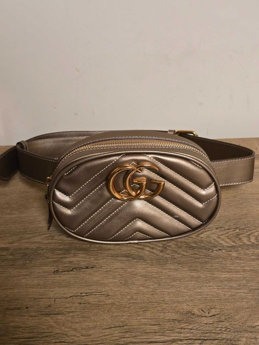 Gucci чанта тип колан