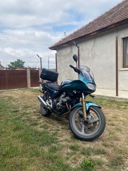 Vand sau schimb Yamaha XJ600S