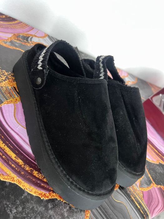 Vând Ugg uri dama