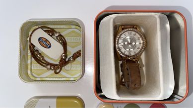 Дамски часовник и гривна Fossil