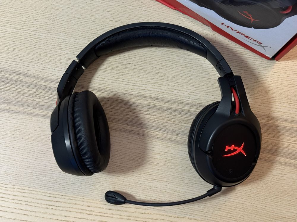 Casti gaming HyperX Cloud Flight Wireless