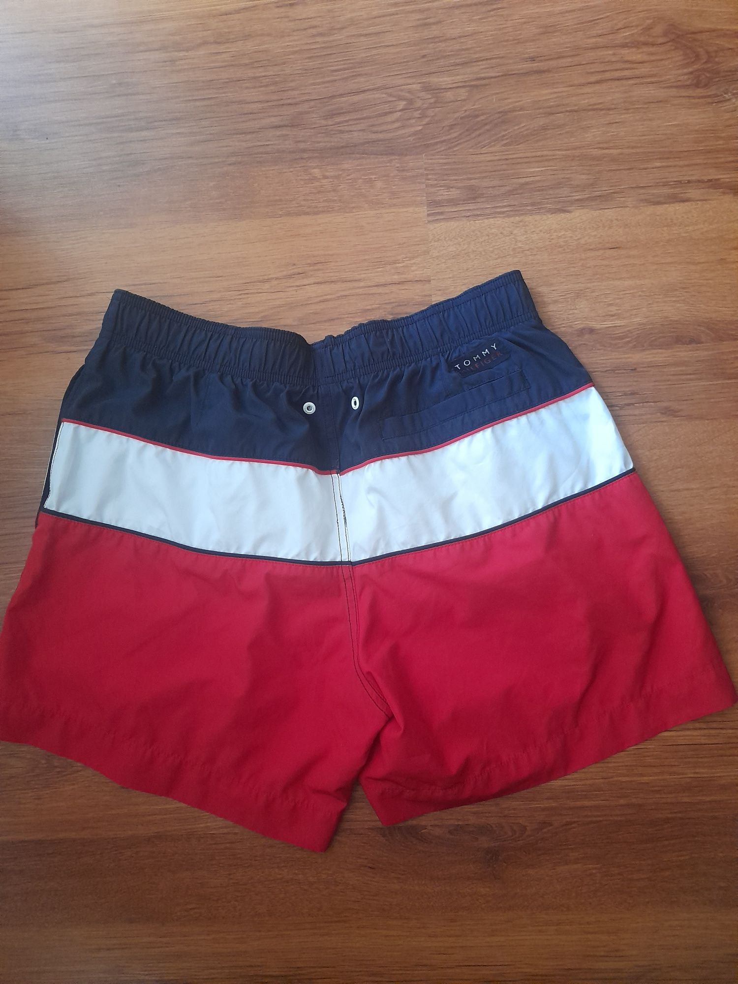 Tommy Hilfiger мъжки екип M размер.