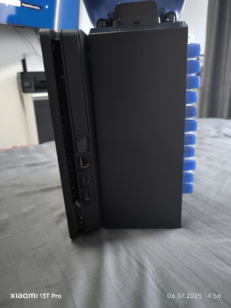 Vând ps4 slim 500gb