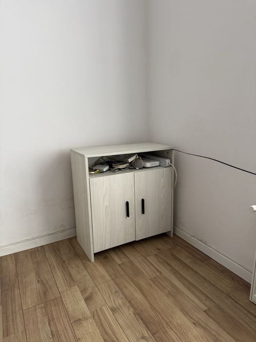 Mobilier dormitor foarte putin folosit