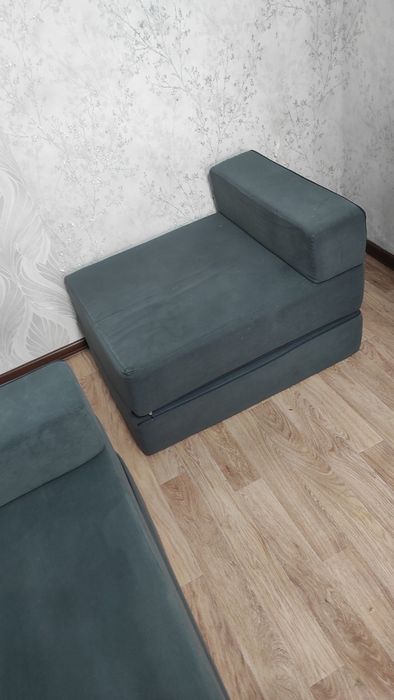 Продам 2 кресла бескаркасные