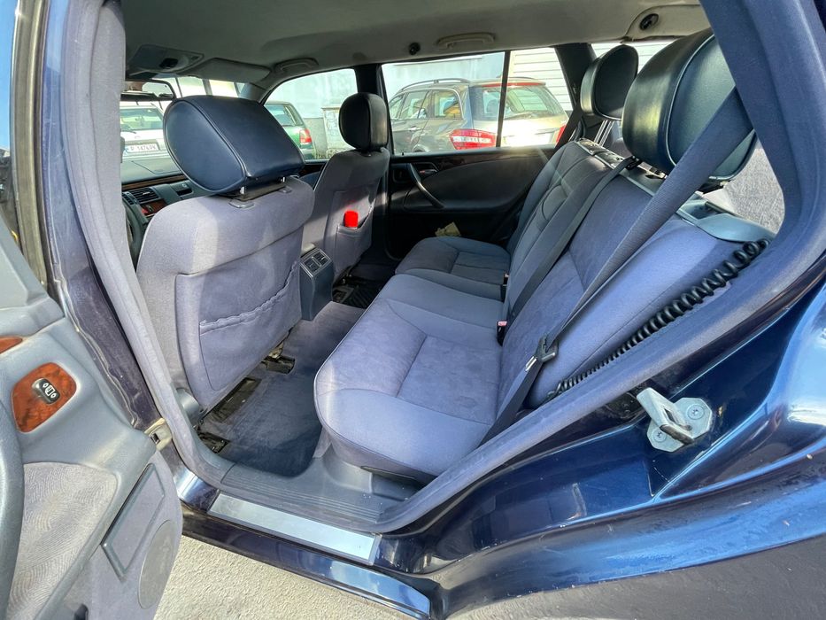 Mercedes-Benz E 200