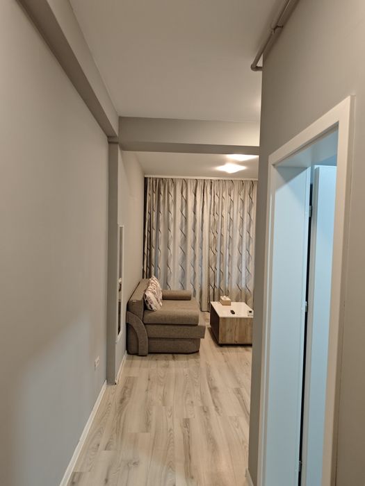 Închiriez apartament