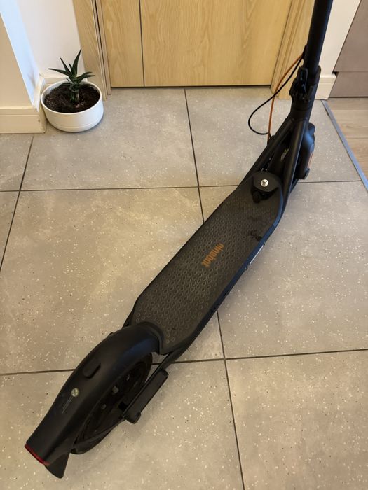 Trotineta electrica NINEBOT KickScooter F2 Pro, 10 inch, negru