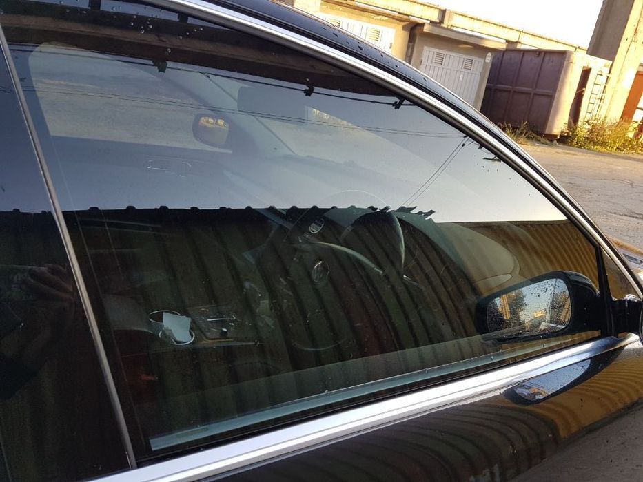 Geam Culisant Usa / Portiera Dreapta Fata VW Phaeton 2002 - 2010