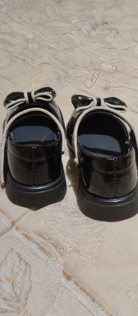 Детски обувки за малки госпожици
