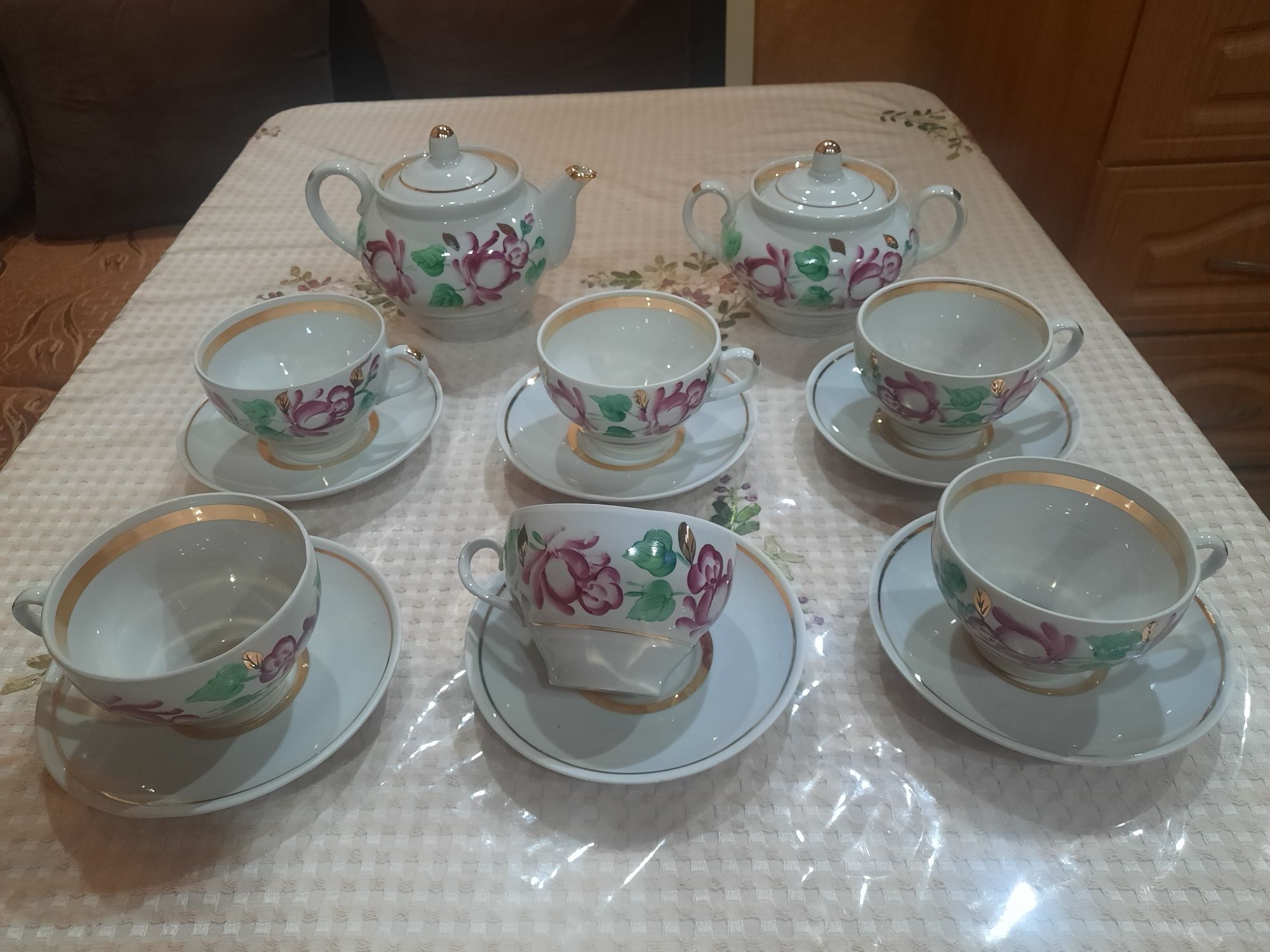 Абсолютно новый, не использованный чайный сервиз на 6 персон, Городн
