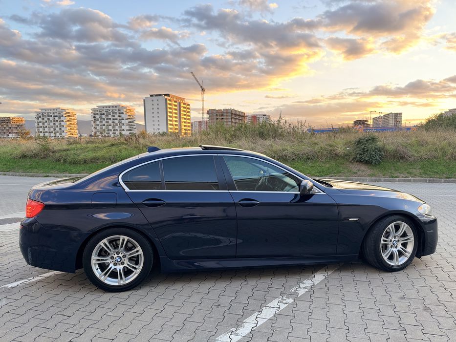 Vând BMW F10 525 2.0 xDrive doua butoane M Pack