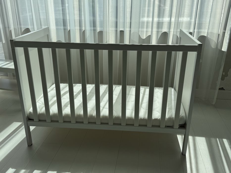 Vand pătuț alb Ikea Sundvik