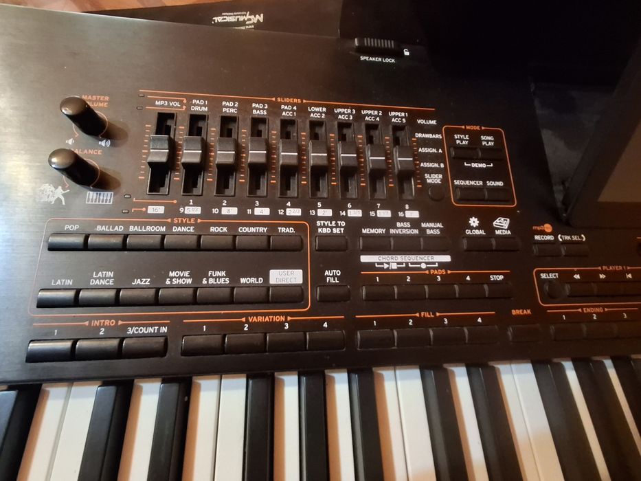 Vand orga KORG PA4X
