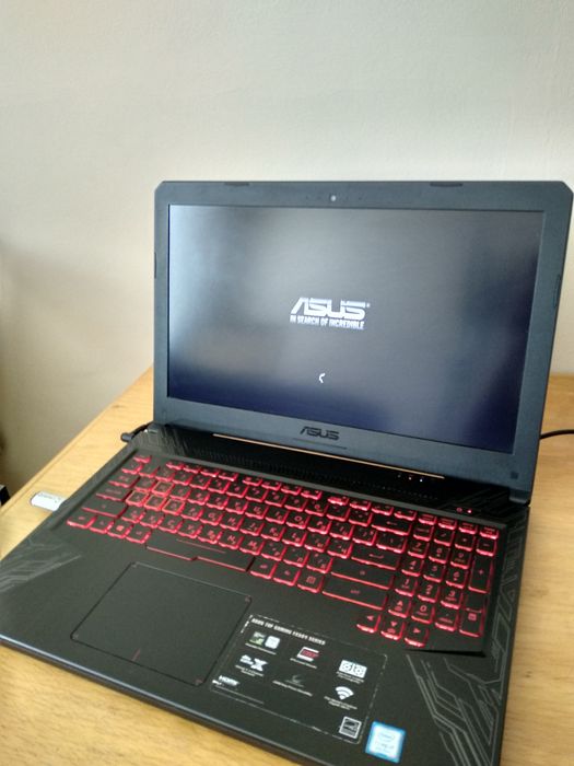 Мощен лаптоп ASUS TUF Gaming - използван само за интернет сърфиране