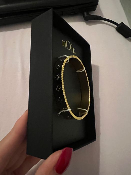 Позлатена гривна