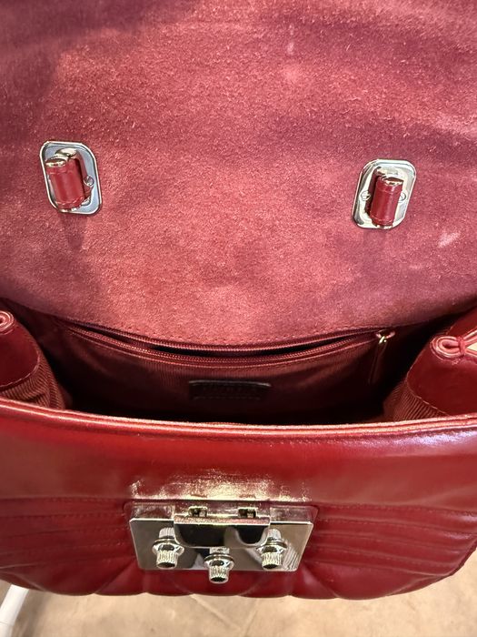 Червена кожена чанта FURLA