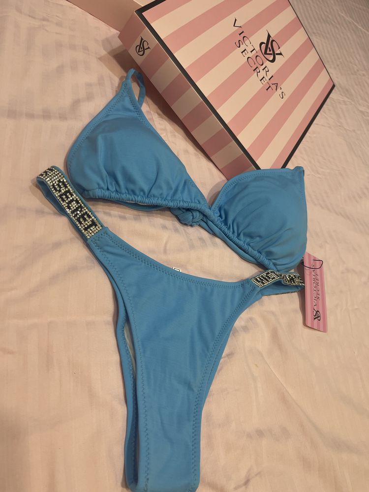 Costum de baie