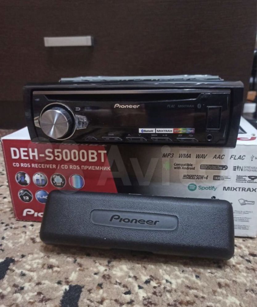 Pioneer DEH-S5000 BT