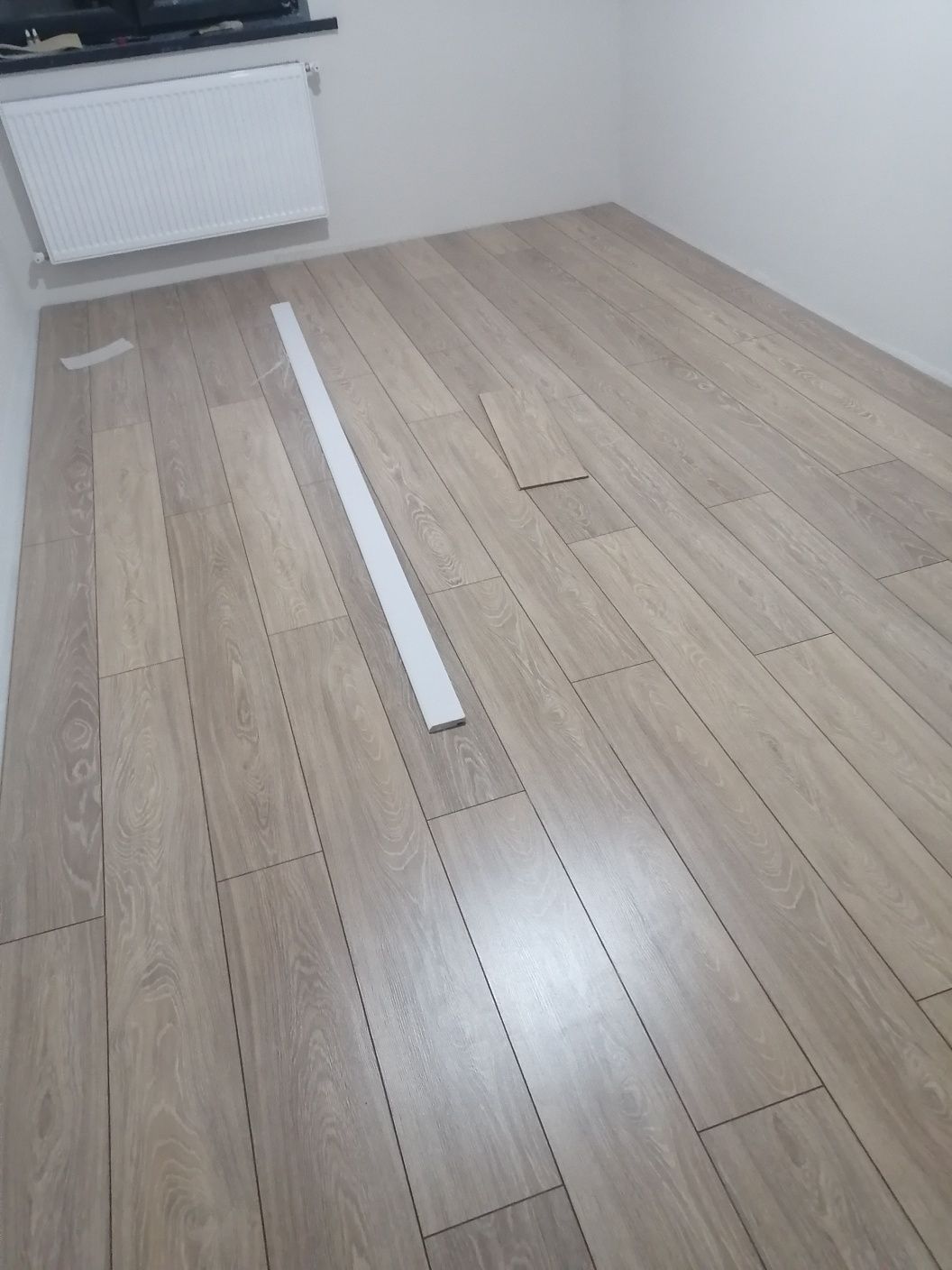 Tarket Laminat xizmati ishimzga Jovob beramiz
