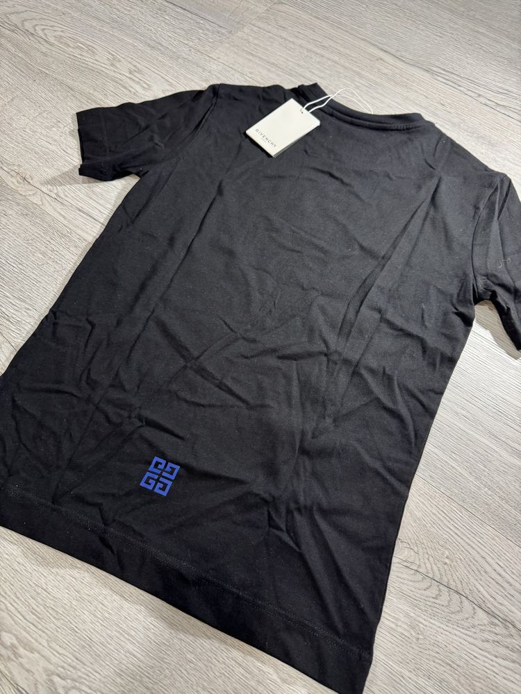 Тениска Givenchy