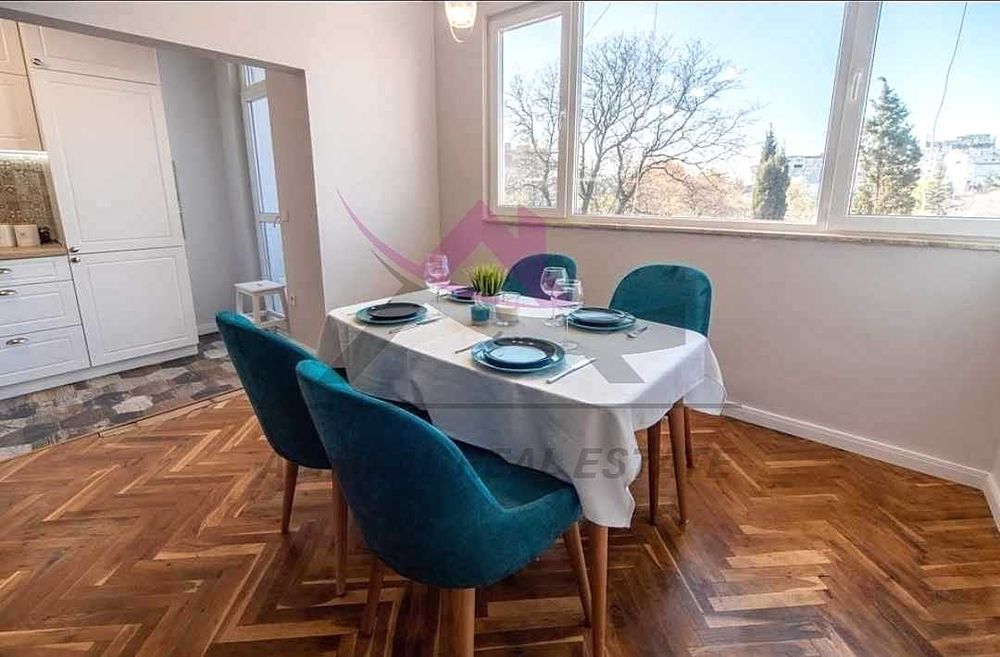 Дава се под наем Двустаен апартамент в Варна, Колхозен пазар - 50 кв.м за 500 € - Снимка #1