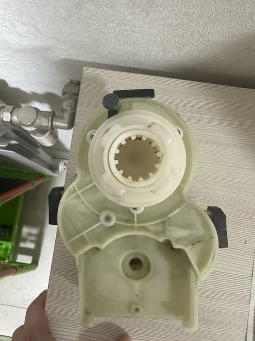 Редуктор мясорубки Vitek VT-1673