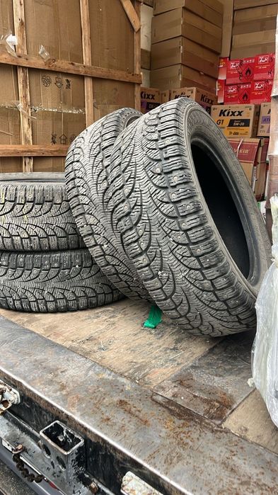 Продам зимние шины на 18 диски Пирелли в хорошем состоянии  255.55.