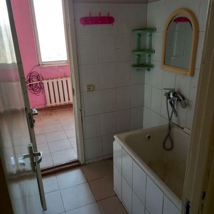 Продаётся 1/4/4 панель ,35м2, массив Ялангач, ор-р институт Культуры!