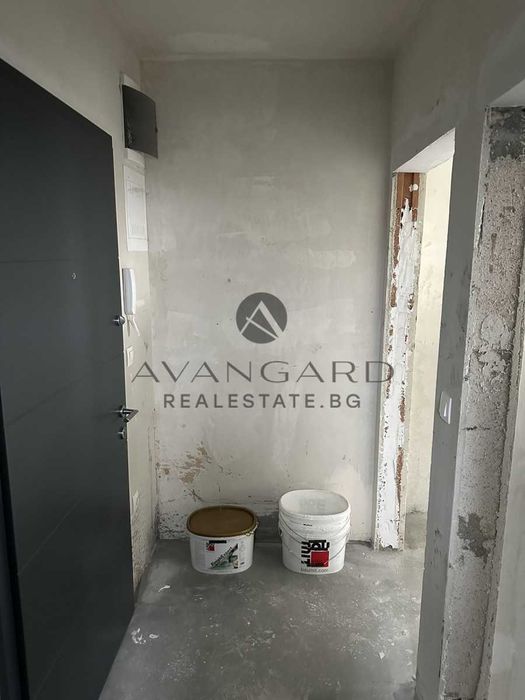 Продава се Двустаен апартамент в Пловдив, Център - 69 кв.м за 1972 €/кв.м - Снимка #4