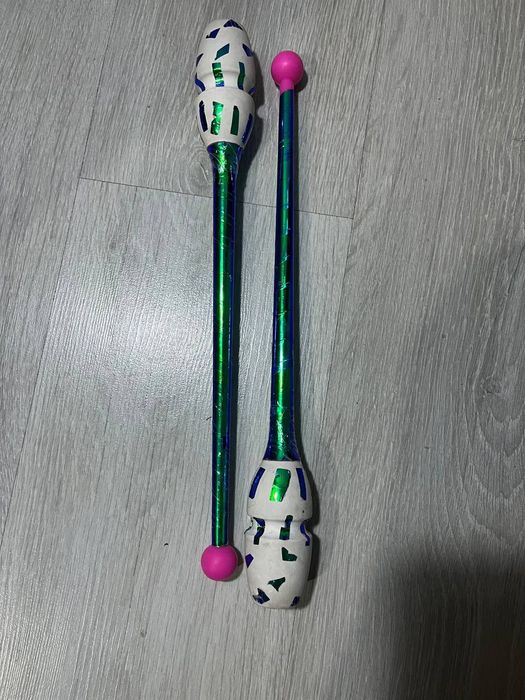 Гимнастические булавы