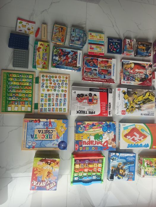 Настолни игри , повечето са нови