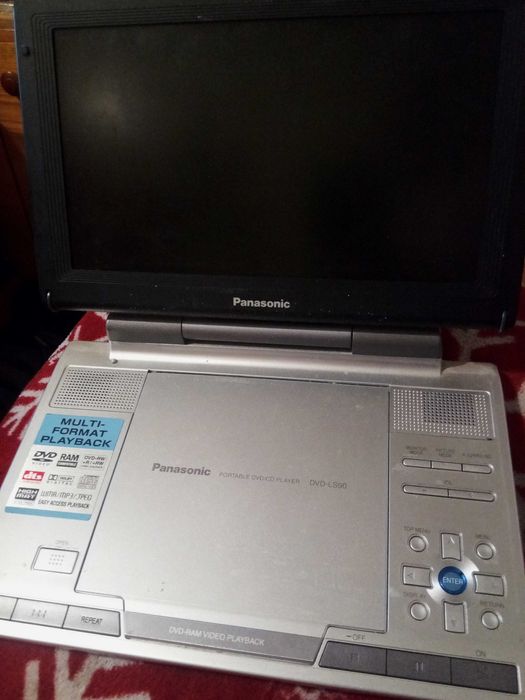 Vând dvd player LG