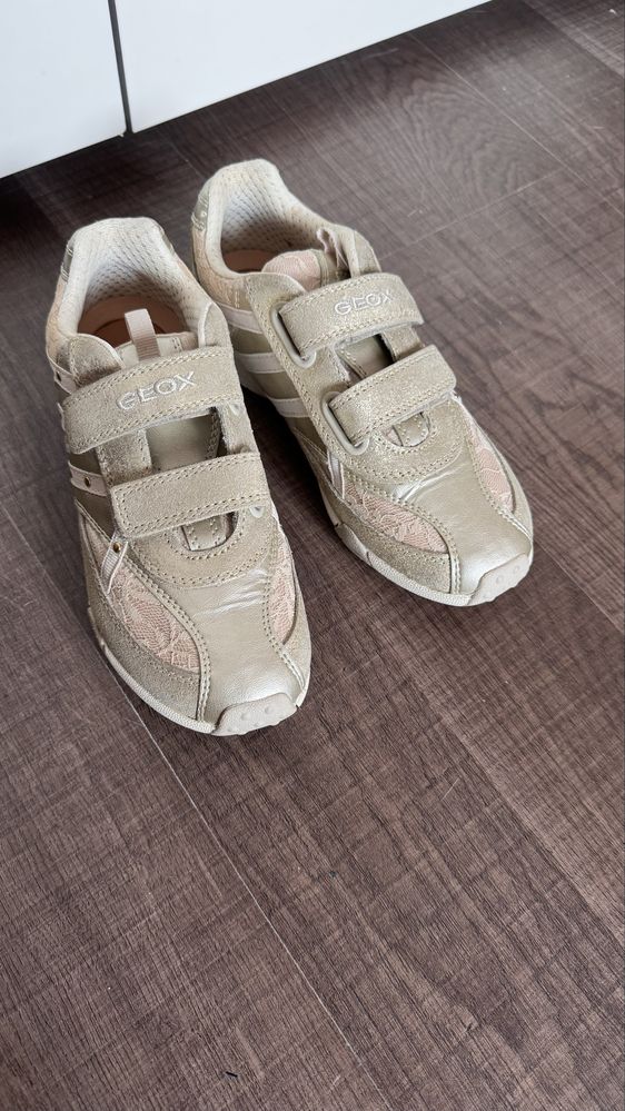 Pantofi copii Geox marime 32