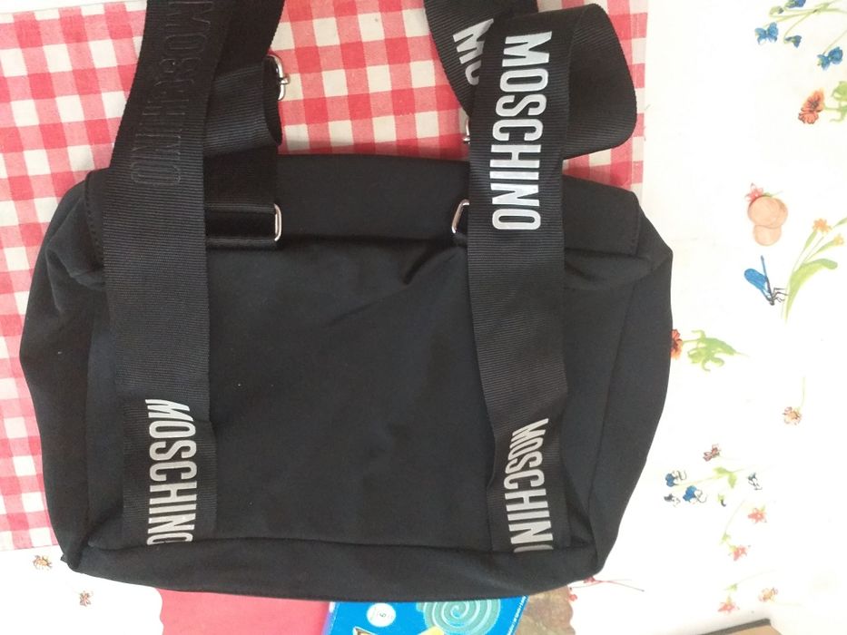 Rucsac Moschino ..
