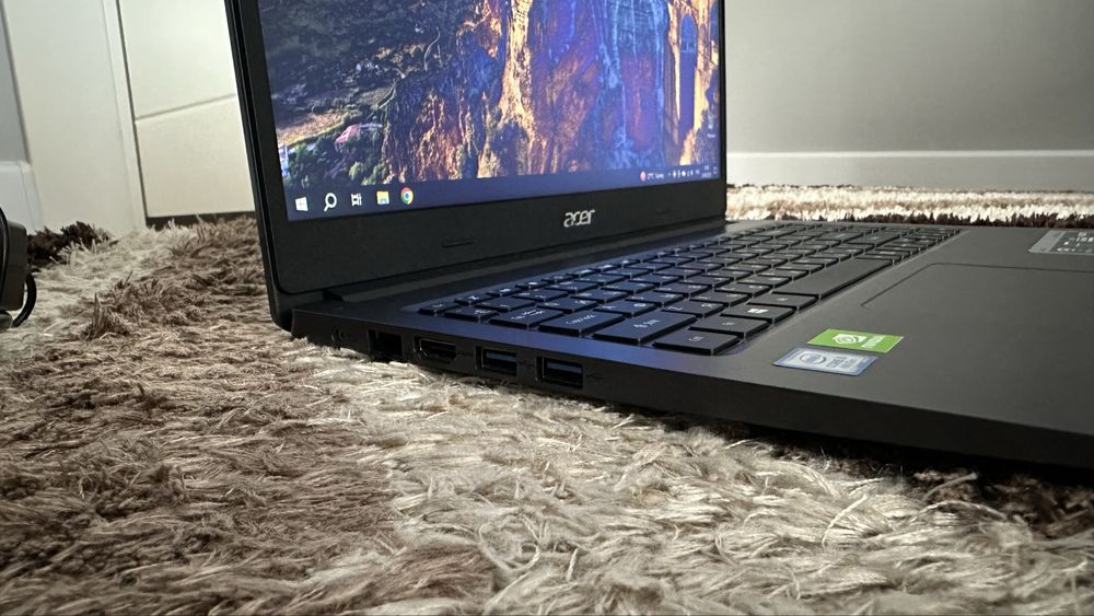 Ноутбук Acer Core i3 8th, 16GB, SSD 256GB, HDD 1TB, Nvidia Geforce