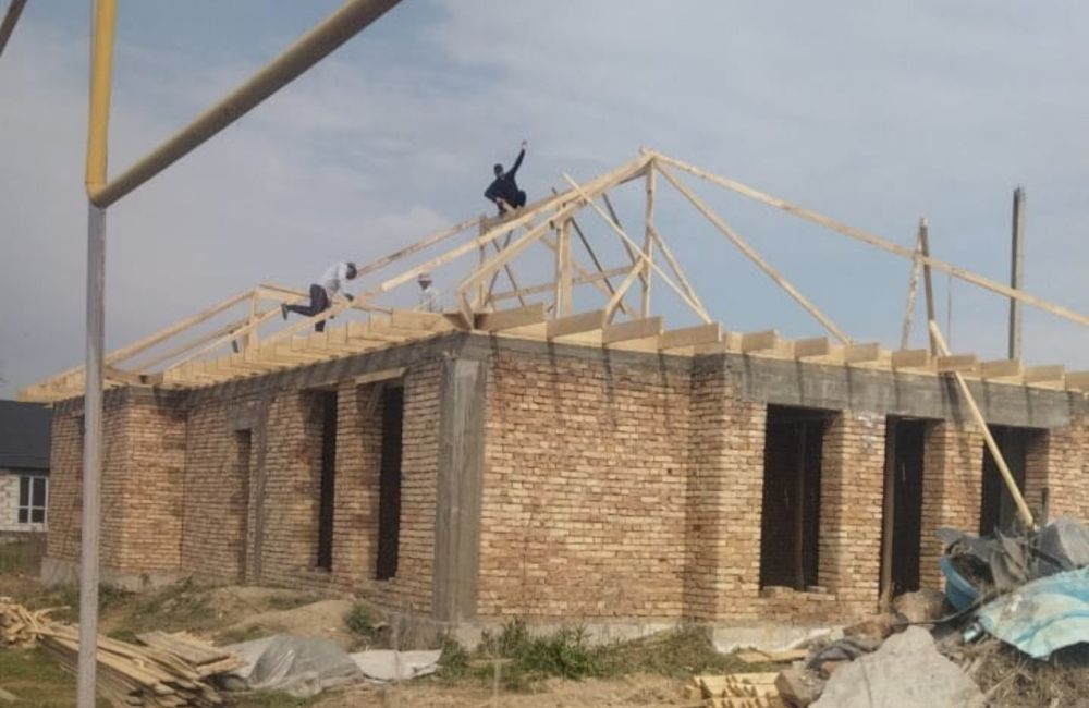 Узбеки.Строим дома коттеджи с нуля ,кладка,крыша,стяжка, штукатурка ,з