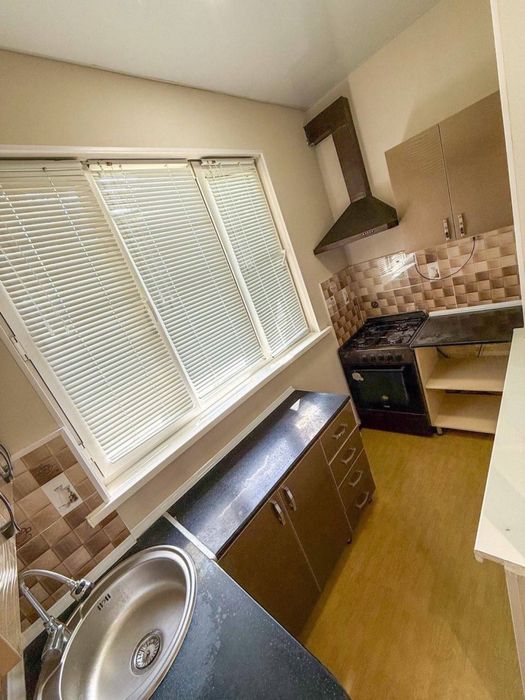 Продаю квартиру в Мирза Улугбекском районе 3х ком передел в 4х